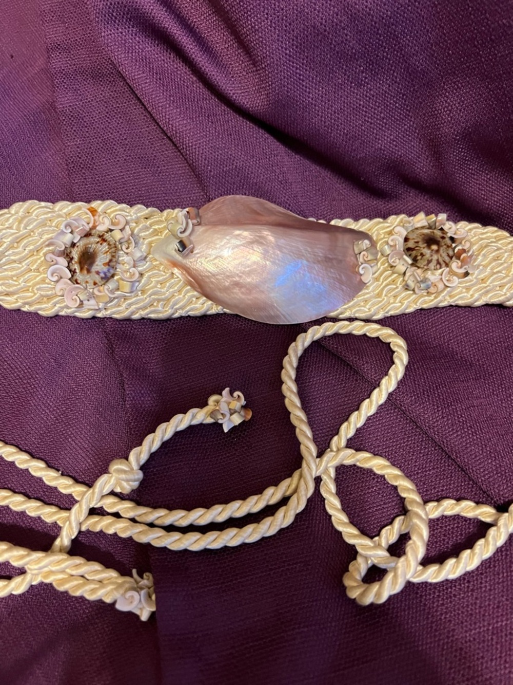 Handcrafted Cream Seashell Rope Belt - Picture 2 of 4